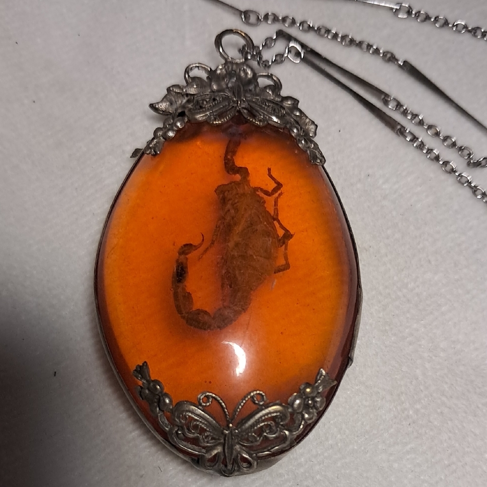 VTG Avon Scorpion in Faux Amber Pendant